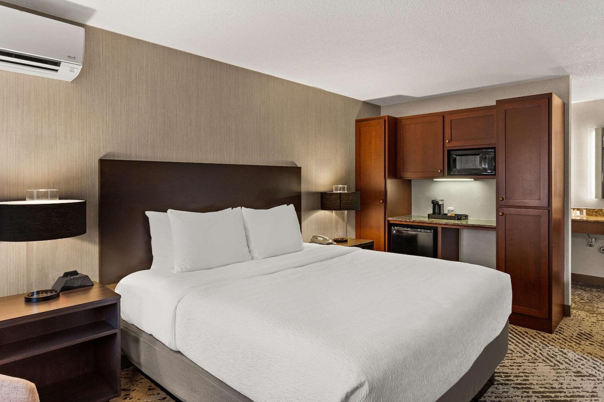 The Clover Hotel, Ascend Hotel Collection South Bend Bagian luar foto