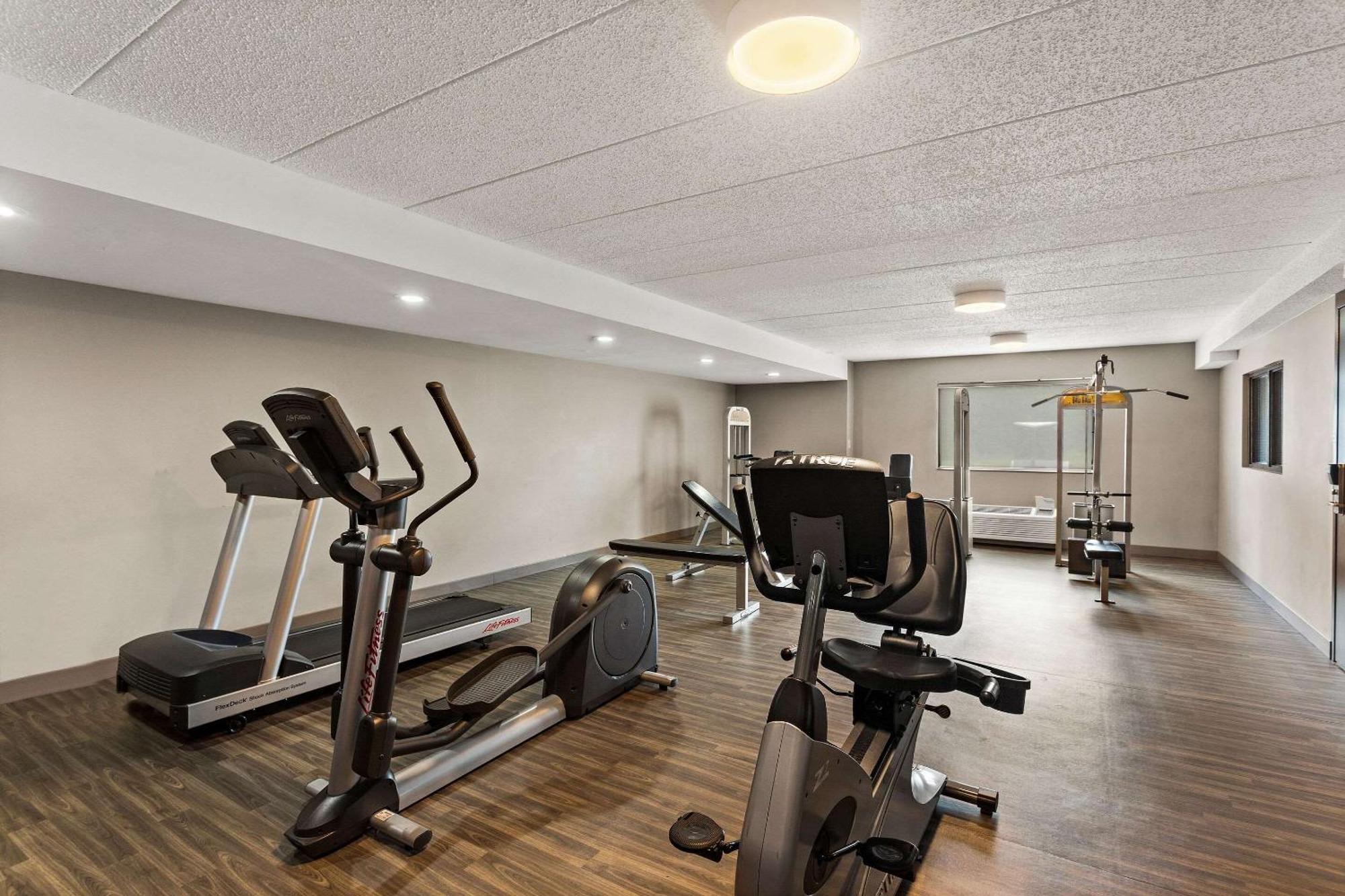 The Clover Hotel, Ascend Hotel Collection South Bend Bagian luar foto