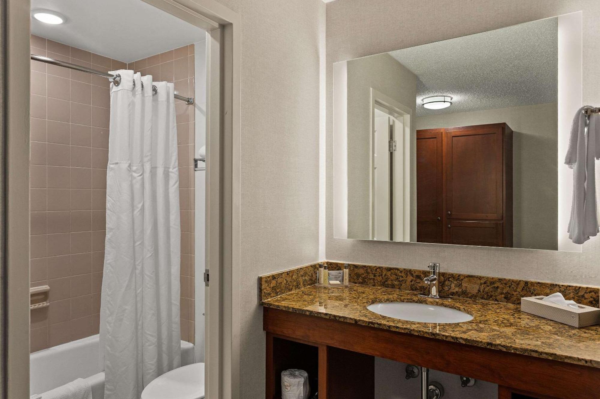 The Clover Hotel, Ascend Hotel Collection South Bend Bagian luar foto